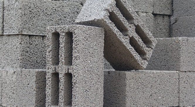 Каковы преимущества керамзитабетонных блоков для строительства домов в Тюмени?